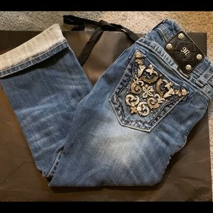 Miss Me Cuffed Capris